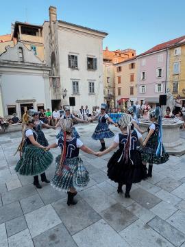 MIFF Prvomajski trg 1